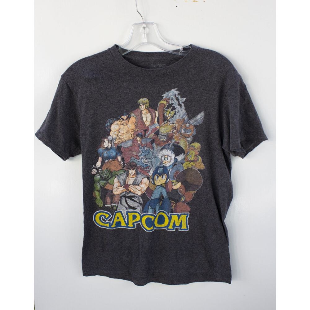 Vintage Capcom Mega Man and‎ Street Fighter T Shirt Size Small